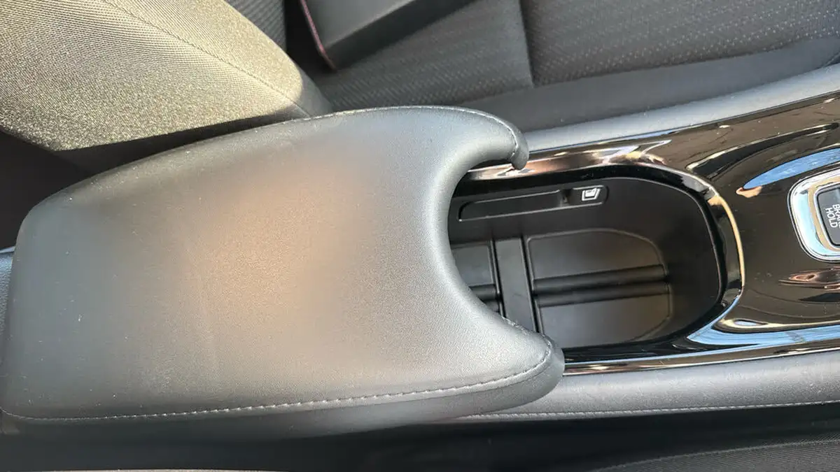 2018-honda-hr-v-15-i-vtec-se-big-28