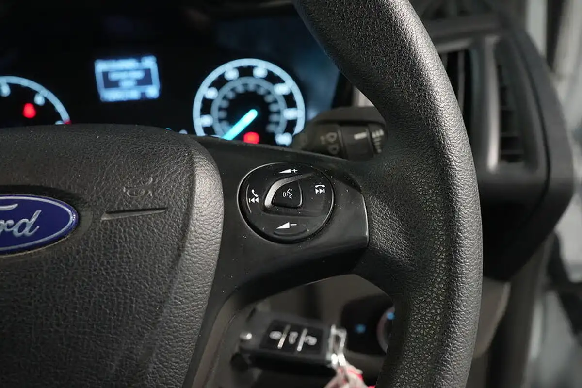 2020-ford-transit-connect-big-29