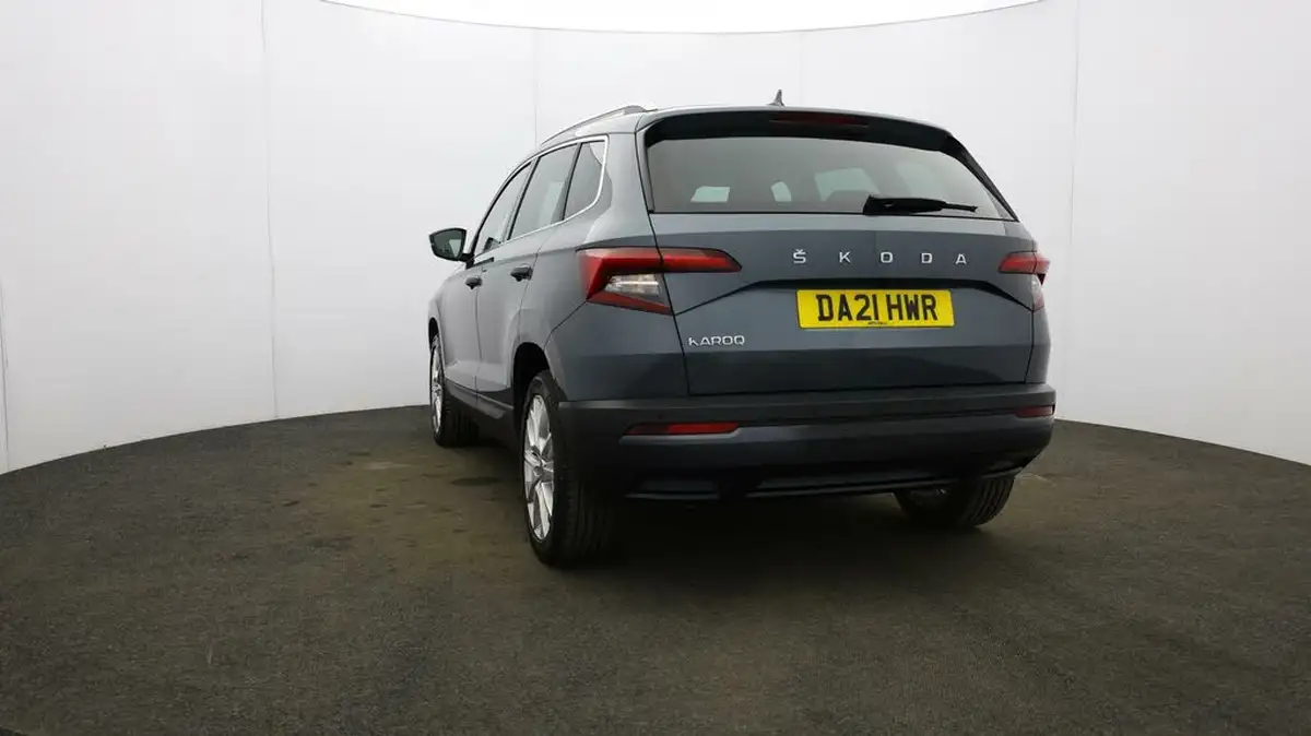 2021-skoda-karoq-15-tsi-se-l-dsg-big-25