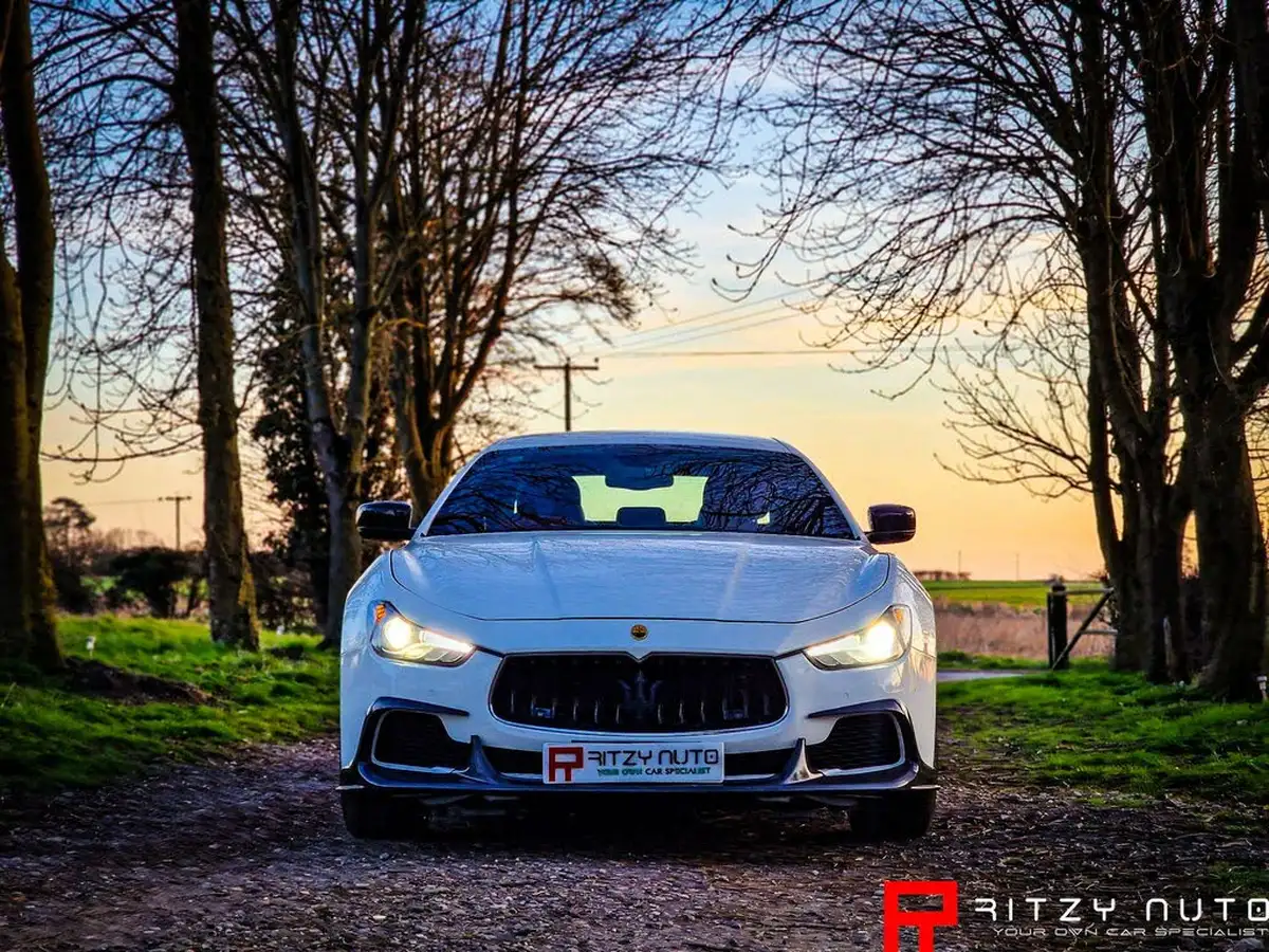 2015-maserati-ghibli-30-s-big-34