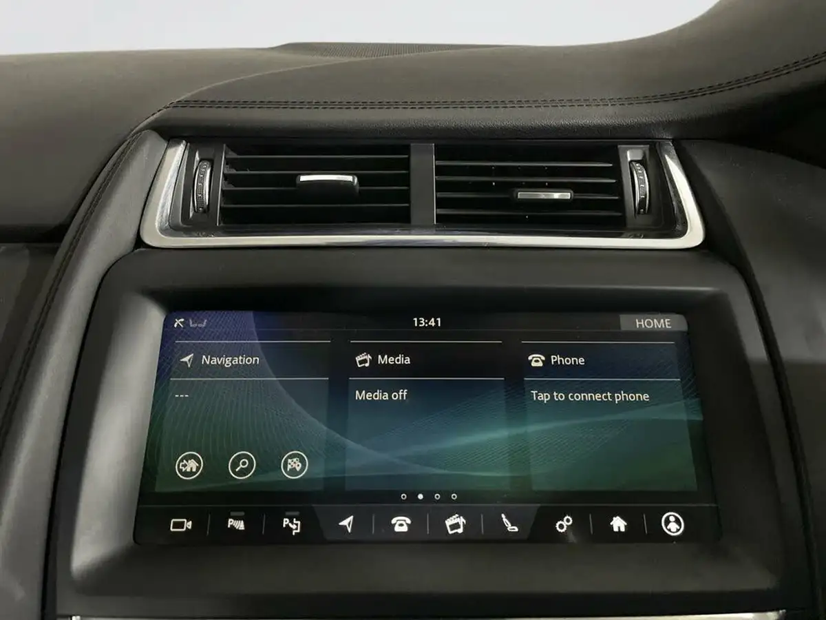 2019-jaguar-e-pace-20-i4-se-200ps-big-18