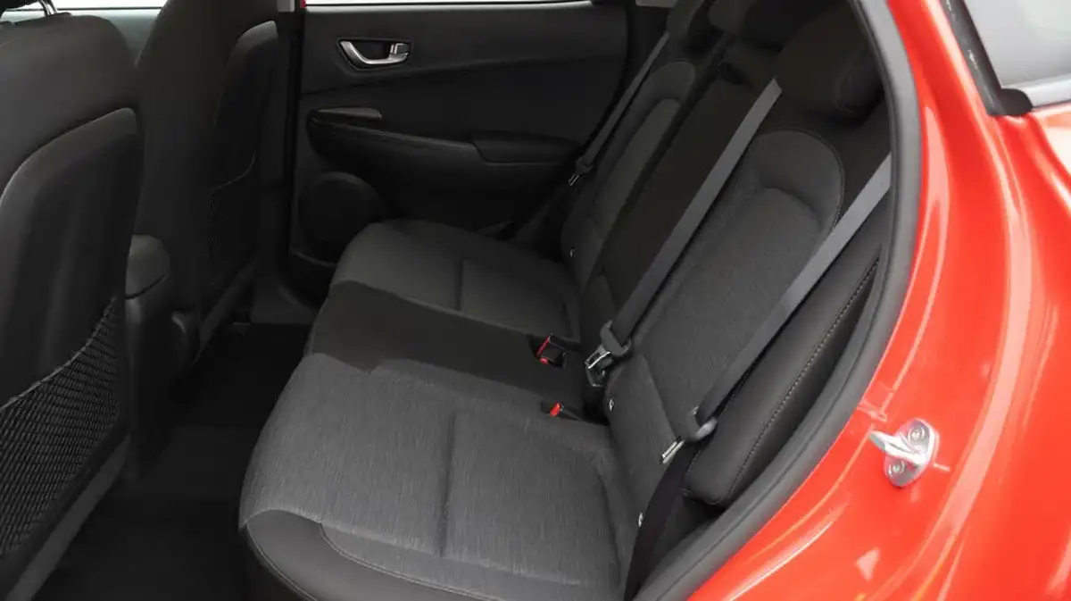 2022-hyundai-kona-e-premium-204ps-64kwh-7kw-obc-big-16