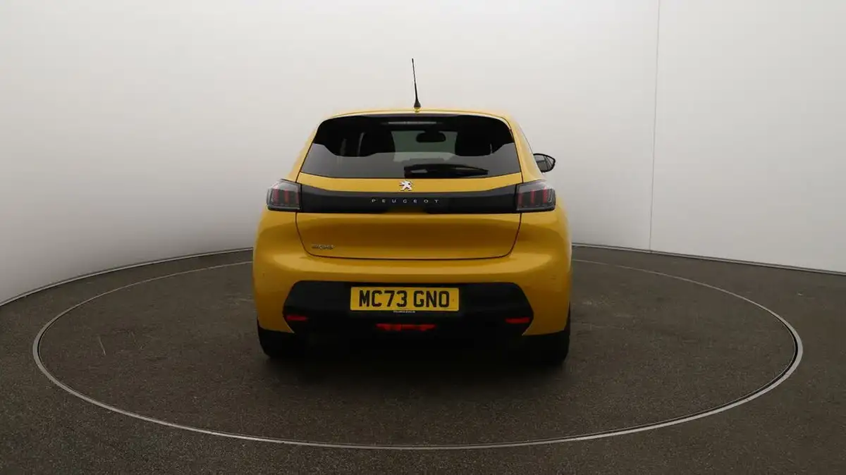 2023-peugeot-208-12-puretech-allure-premium-100ps-eat8-big-48