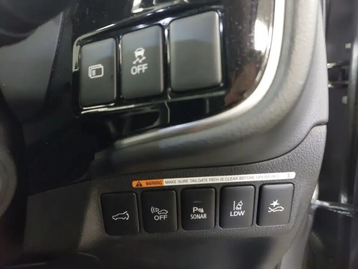 2018-mitsubishi-outlander-20-5hs-phev-big-9