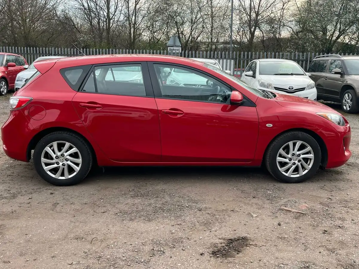 2012-mazda-mazda3-16-ts-big-11