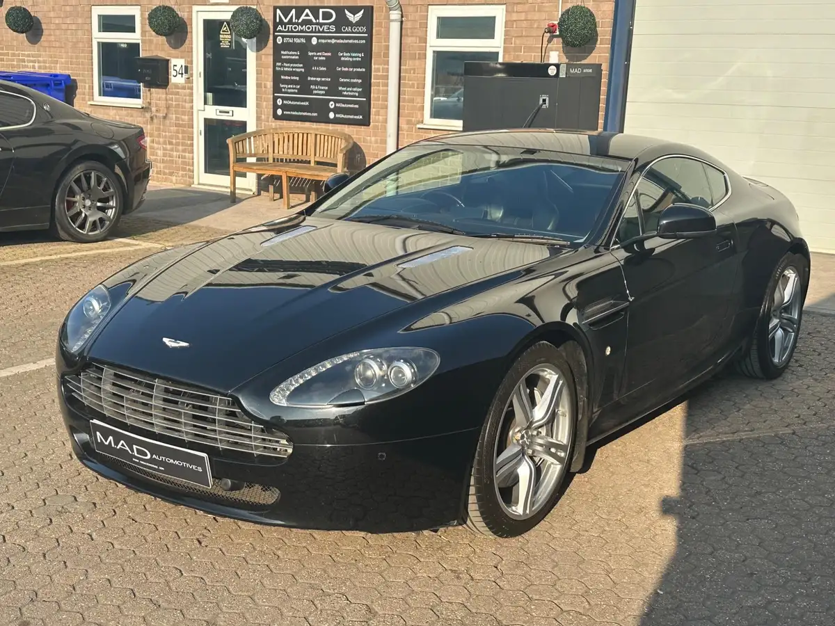 2010-aston-martin-vantage-47-coupe-sportshift-big-2