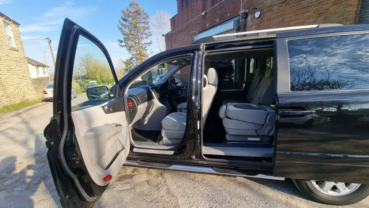 2008-kia-sedona-29td-ls-auto-band-f-big-29