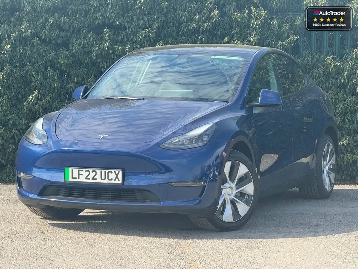 2022-tesla-model-y-e-long-range-big-34