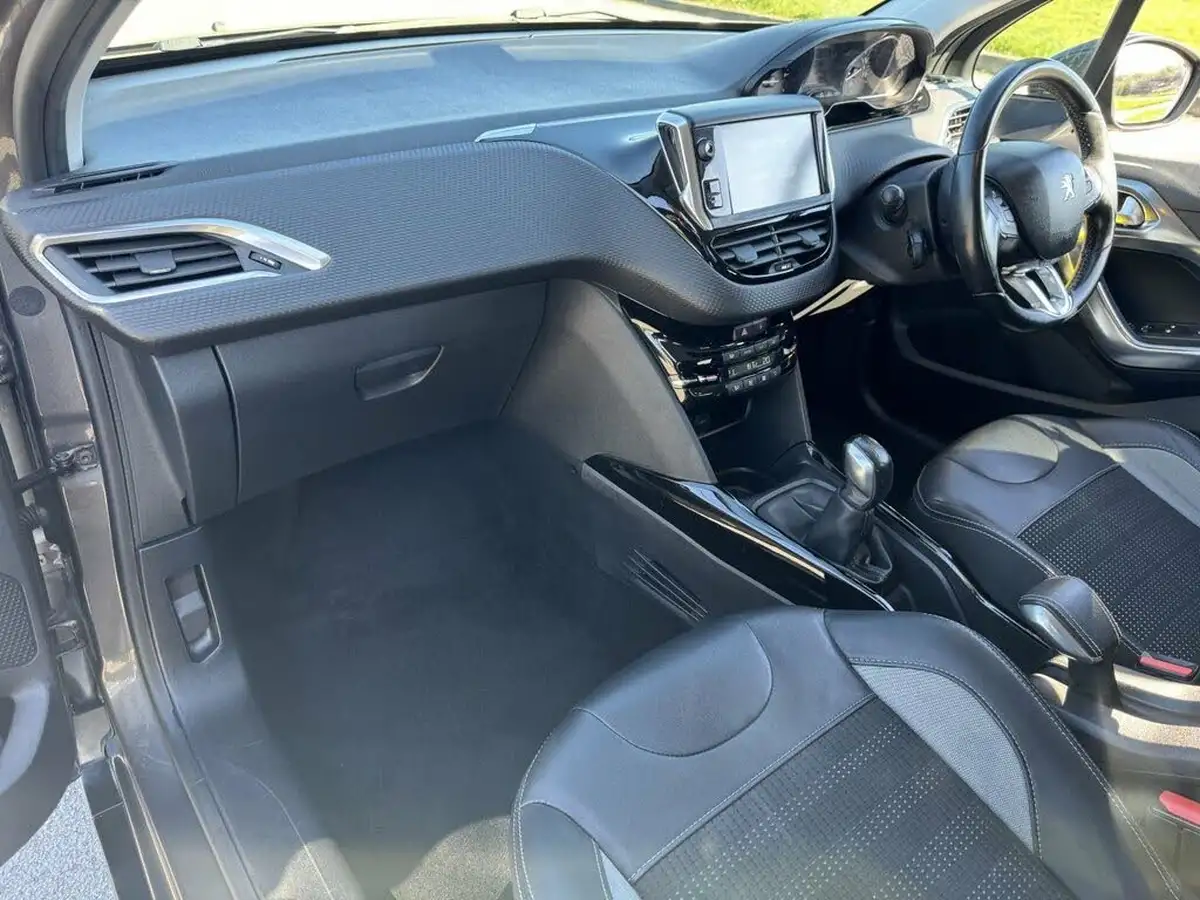 2016-peugeot-2008-suv-12-puretech-allure-82bhp-big-31