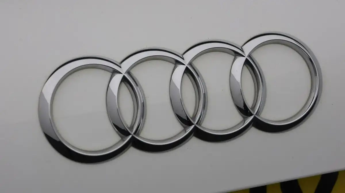 2019-audi-tt-coupe-20-40-tfsi-s-line-big-19