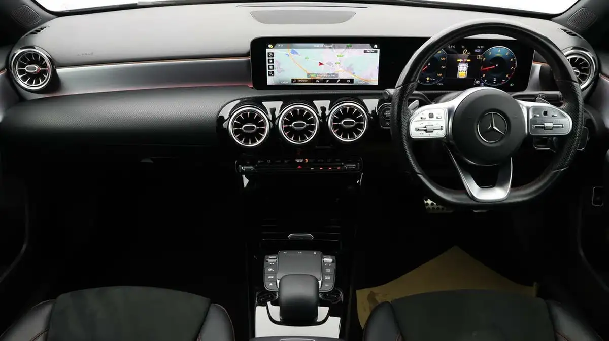 2020-mercedes-benz-a-class-13-a200-amg-line-premium-saloon-4d-7g-dct-big-12
