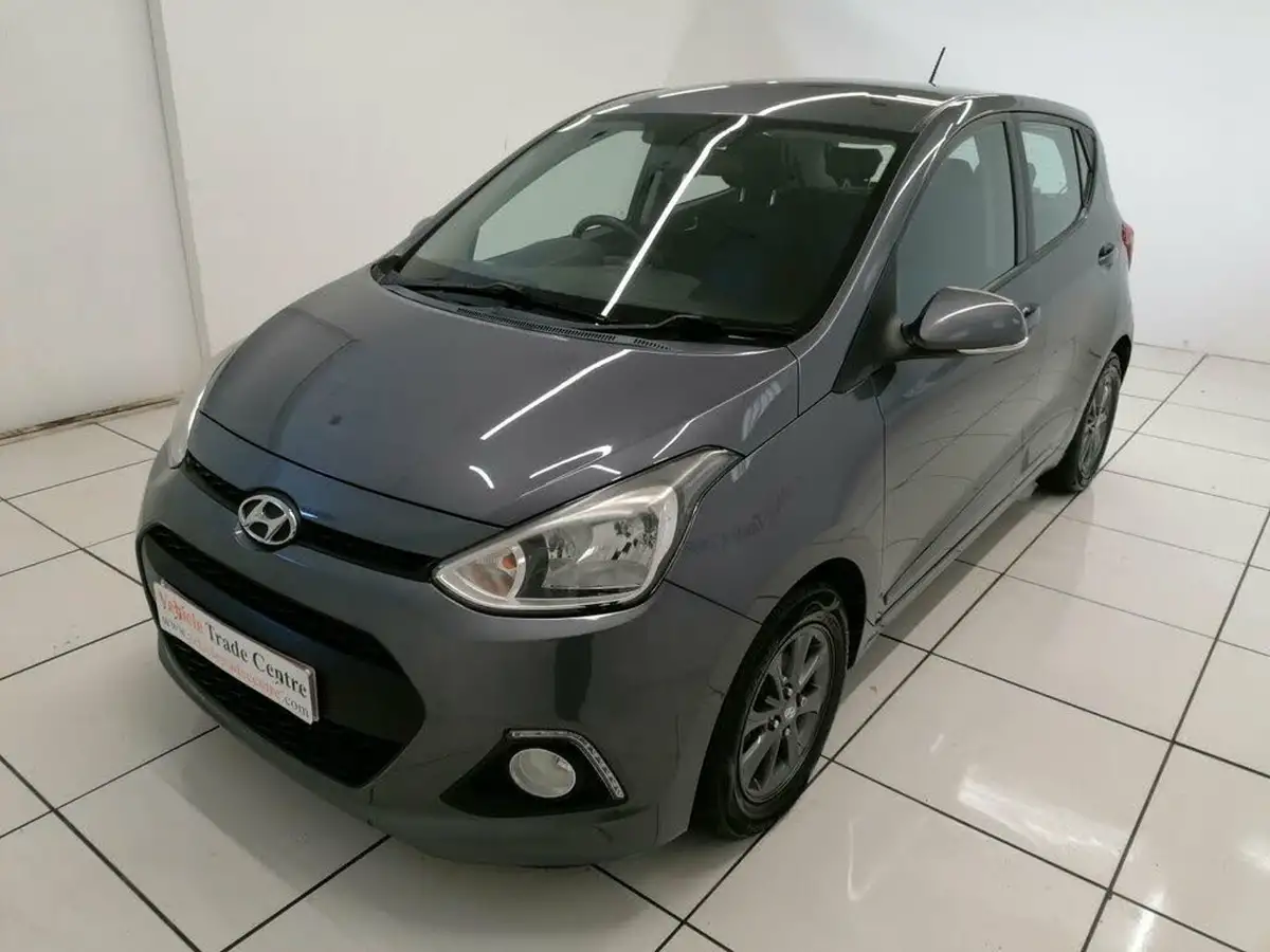 2014-hyundai-i10-10-premium-big-2
