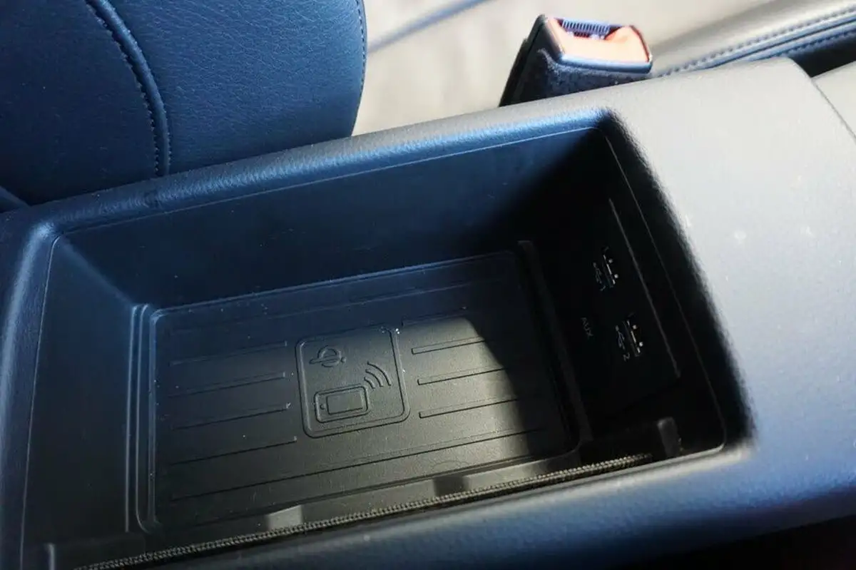 2020-audi-a3-14-40-e-tron-big-25