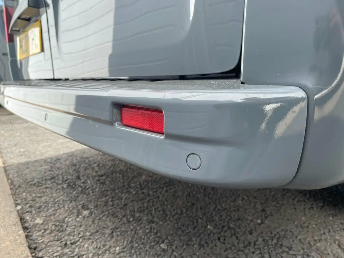 2020-renault-trafic-20dci-sl28-energy-145-black-edition-big-20