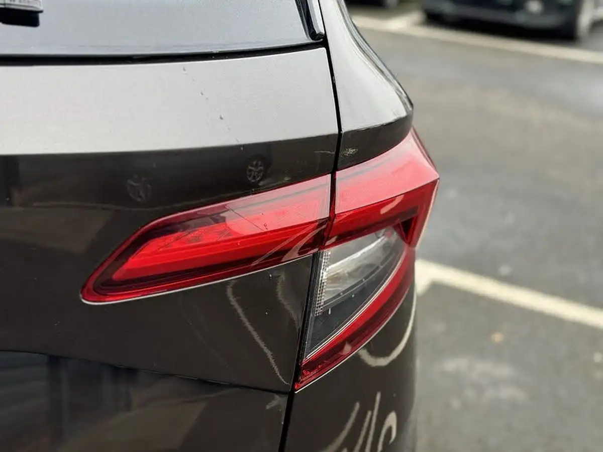 2018-skoda-karoq-16tdi-se-scr-1596cc-big-36