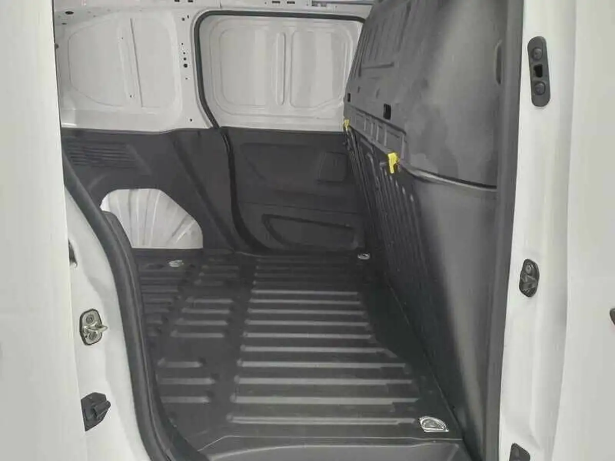 2021-toyota-proace-city-15d-icon-75hpeu6dt-e-l1-big-7