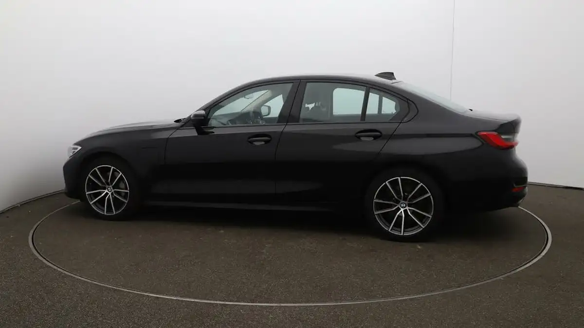 2020-bmw-3-series-big-49