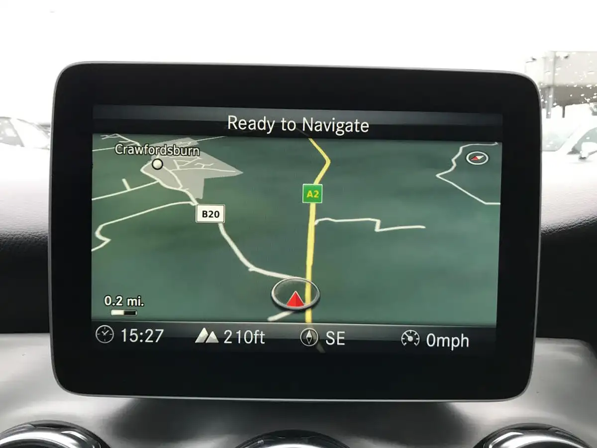 2020-mercedes-benz-gla-class-16-gla-180-amg-line-edition-7g-dct-big-27
