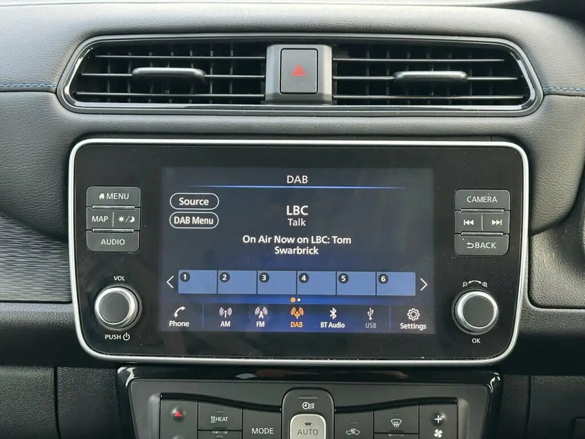 2019-nissan-leaf-e-acenta-big-38