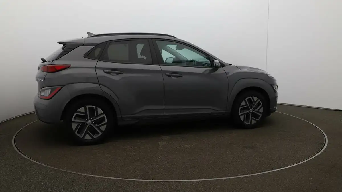 2022-hyundai-kona-e-premium-204ps-64kwh-7kw-obc-big-48