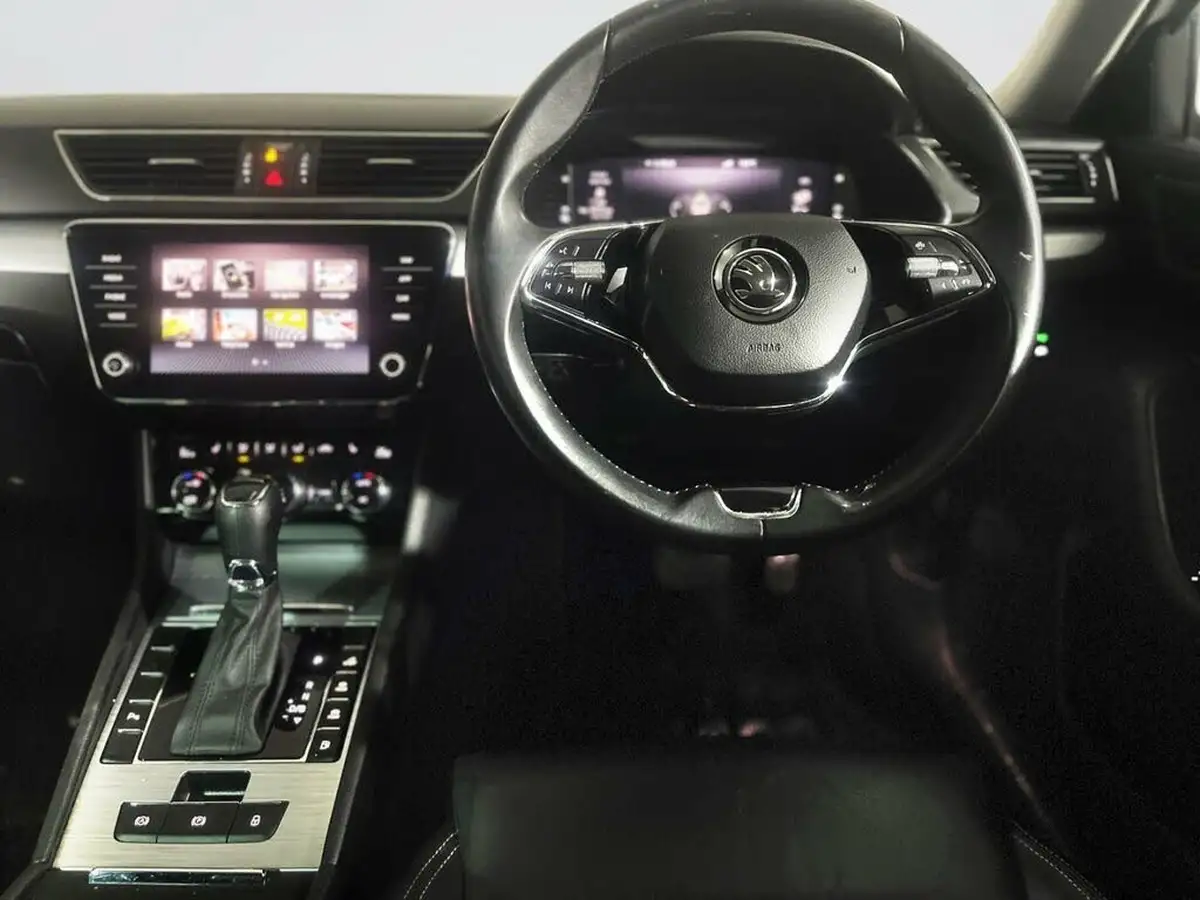2022-skoda-superb-14-tsi-se-technology-218ps-hatchback-big-14
