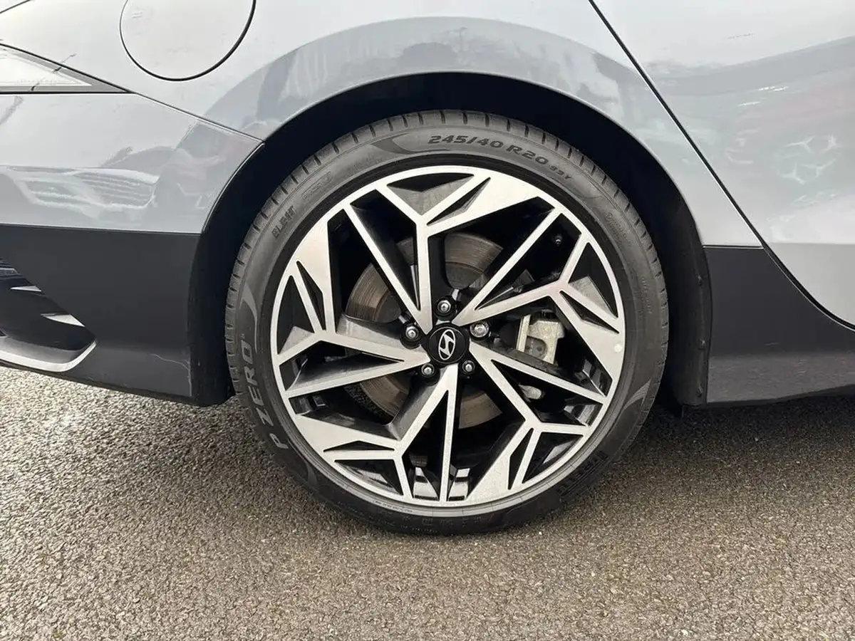 2024-hyundai-ioniq-6-e-premium-325ps-dual-awd-big-14