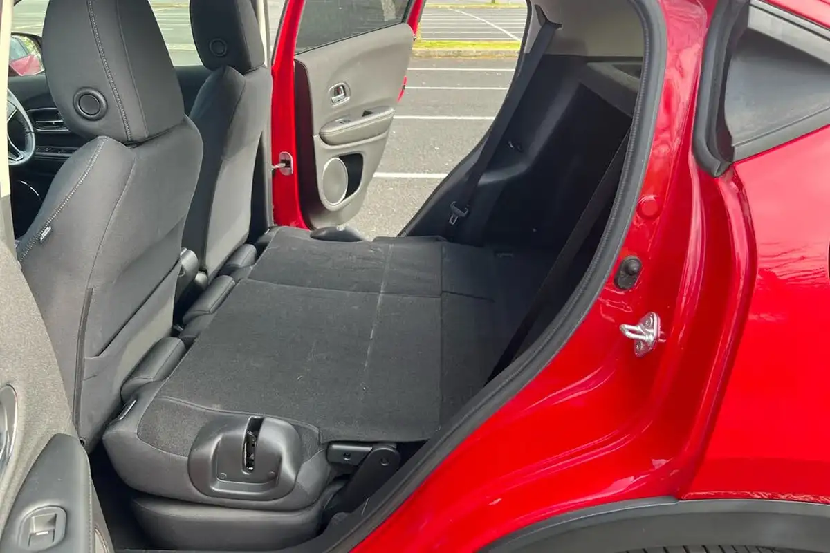 2019-honda-hr-v-15-i-vtec-se-cvt-big-20