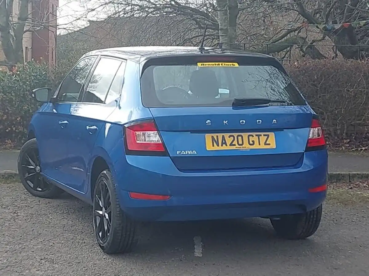 2020-skoda-fabia-10-mpi-colour-edition-60ps-big-1
