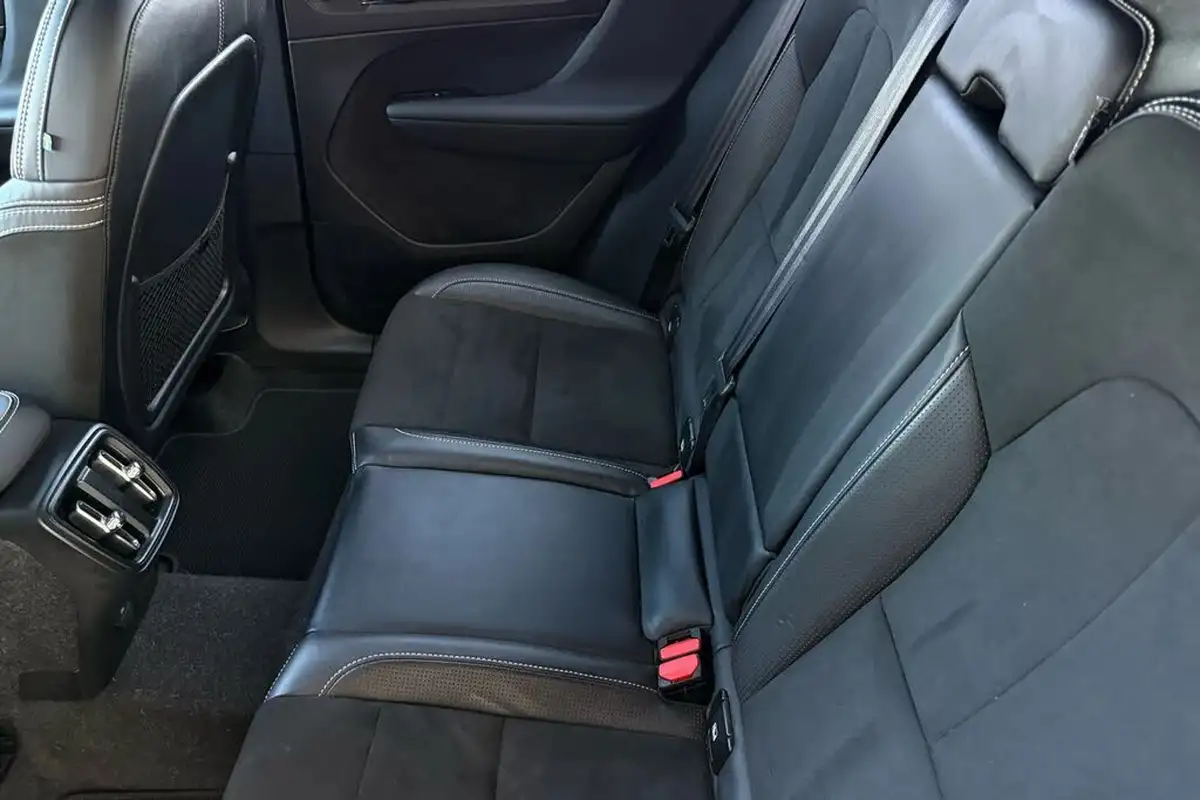 2019-volvo-xc40-15-t3-r-design-163bhp-big-37
