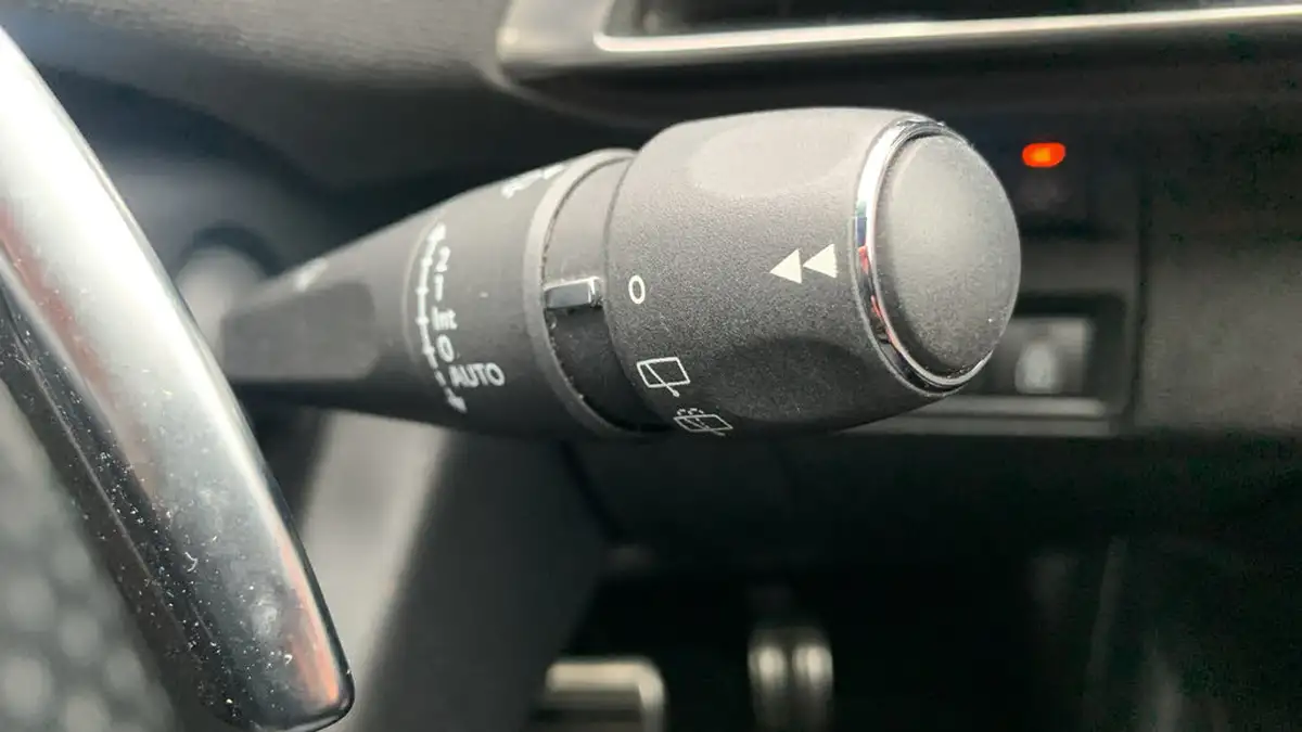 2021-peugeot-3008-suv-12-puretech-gt-premium-big-27