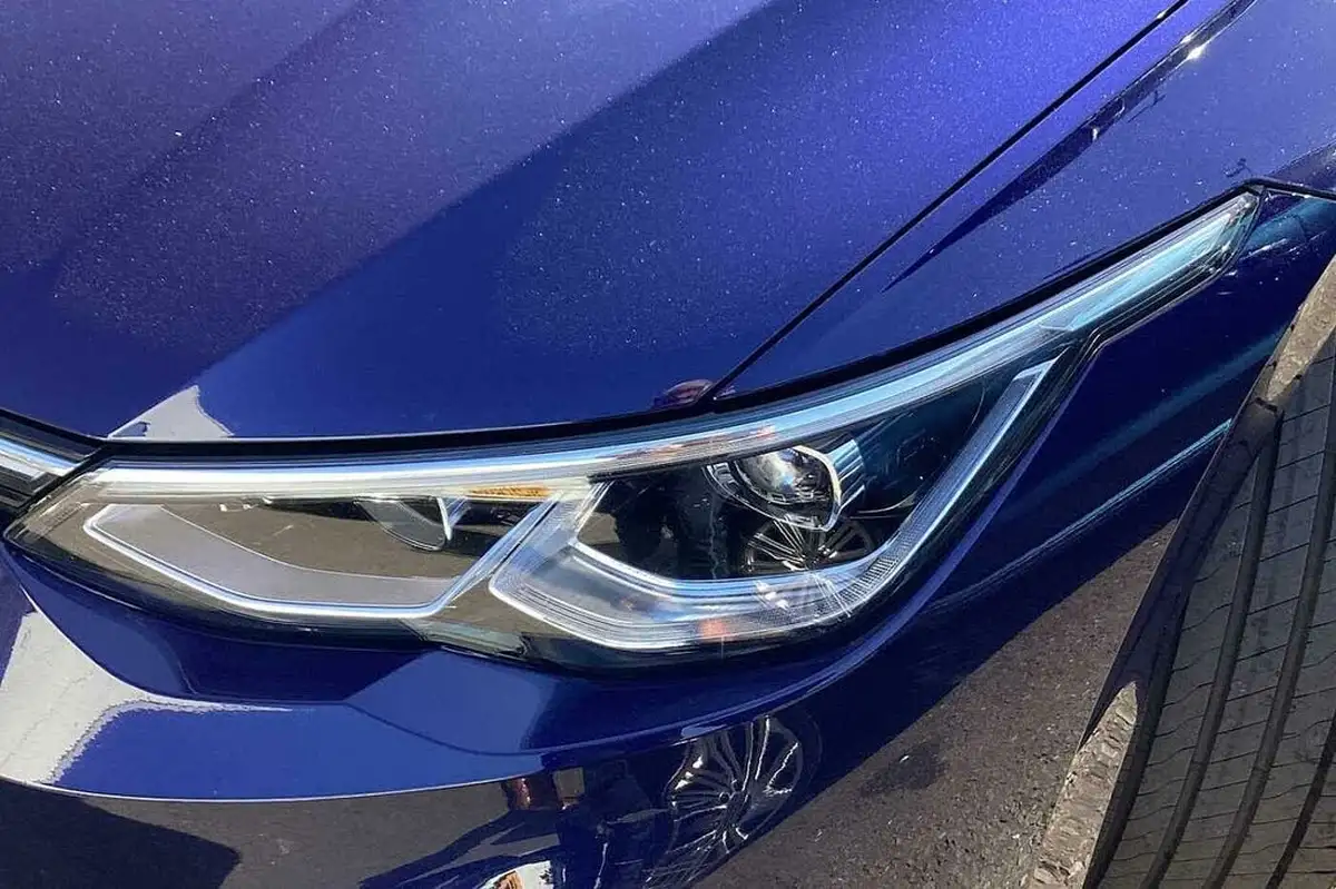 2022-volkswagen-golf-15-tsi-style-130ps-hatchback-big-20