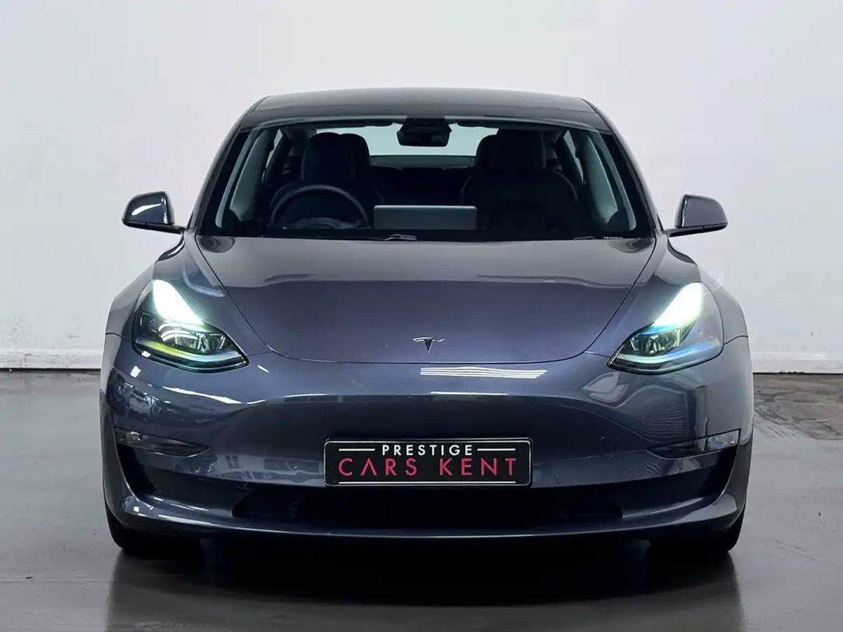 2021-tesla-model-3-e-long-range-awd-big-5