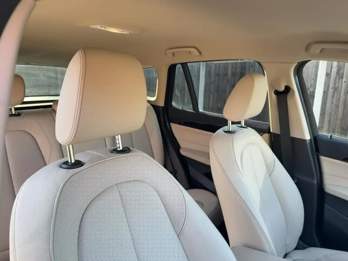2022-bmw-x1-20-xdrive20i-xline-big-19