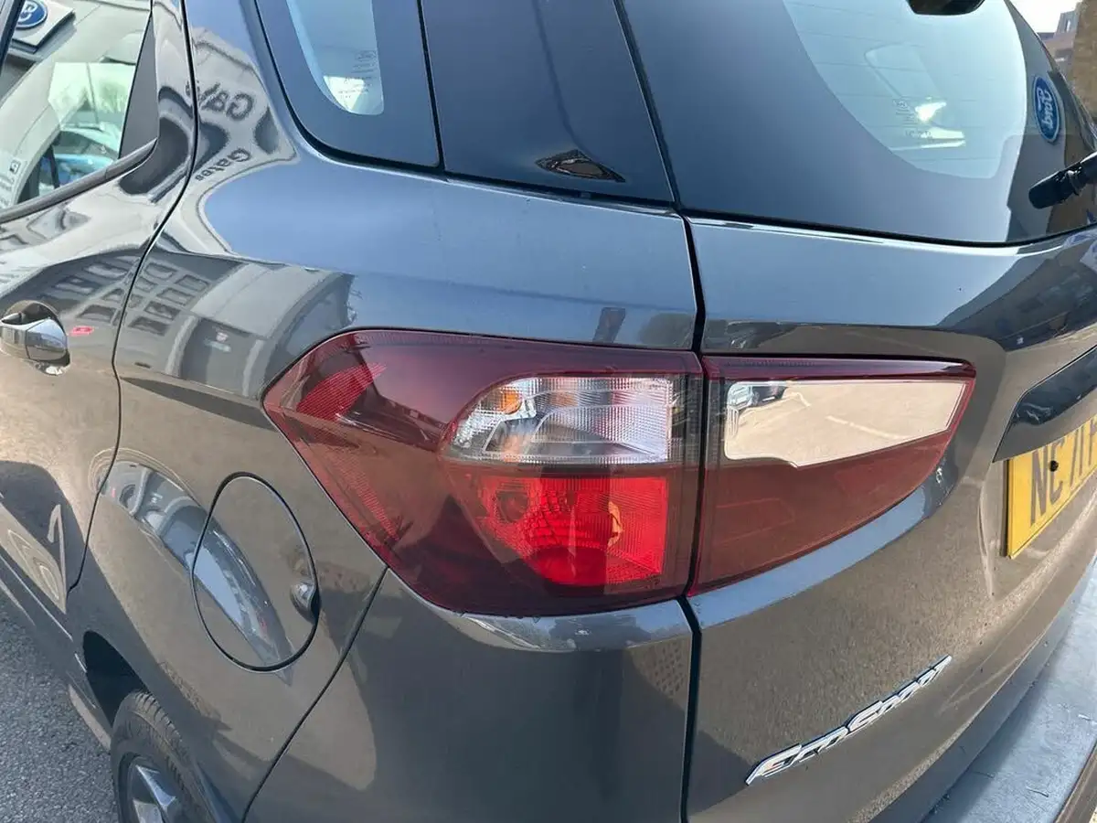 2022-ford-ecosport-10t-st-line-140ps-big-32