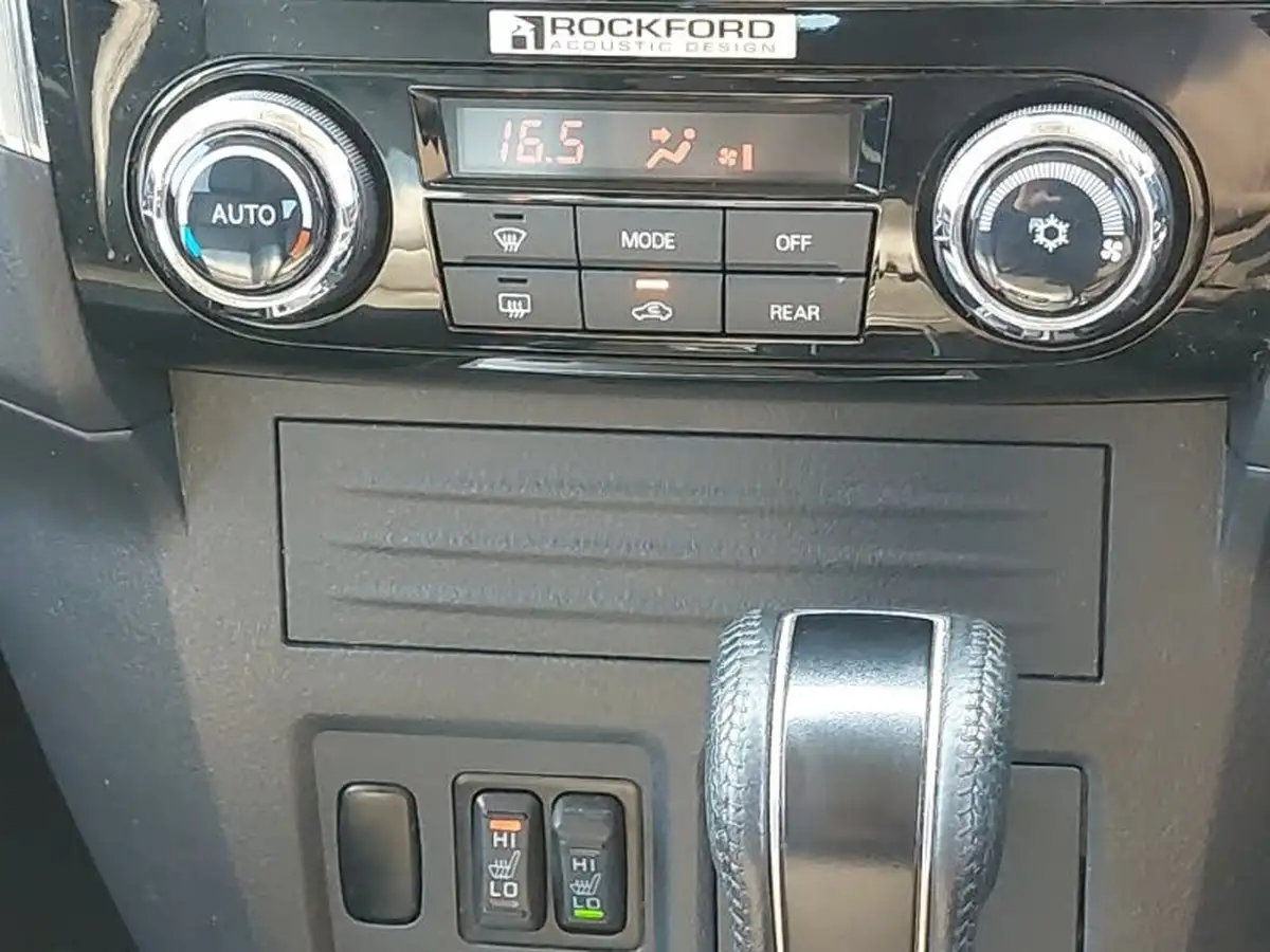 2017-mitsubishi-shogun-32td-sg3-187bhp-big-13
