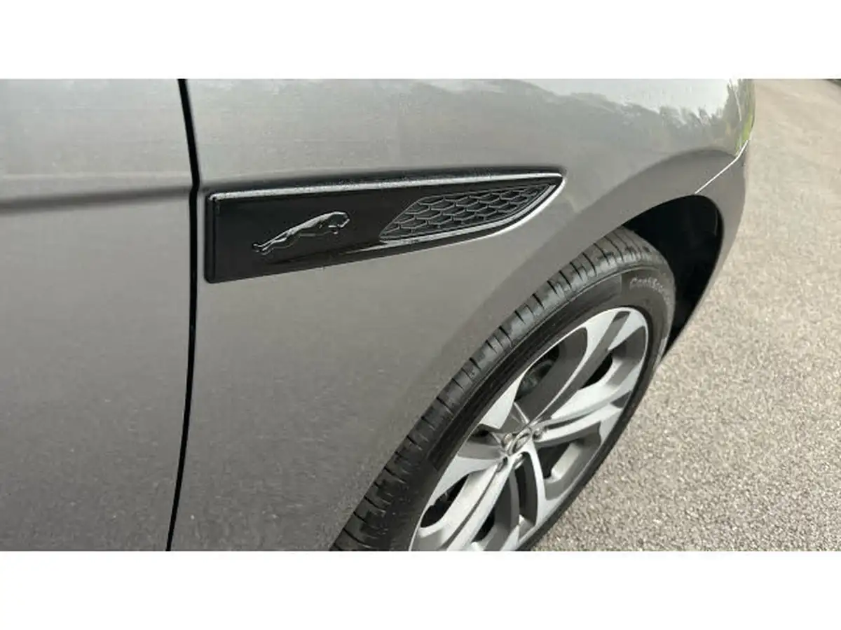 2024-jaguar-f-pace-20-d200-r-dynamic-hse-black-big-19