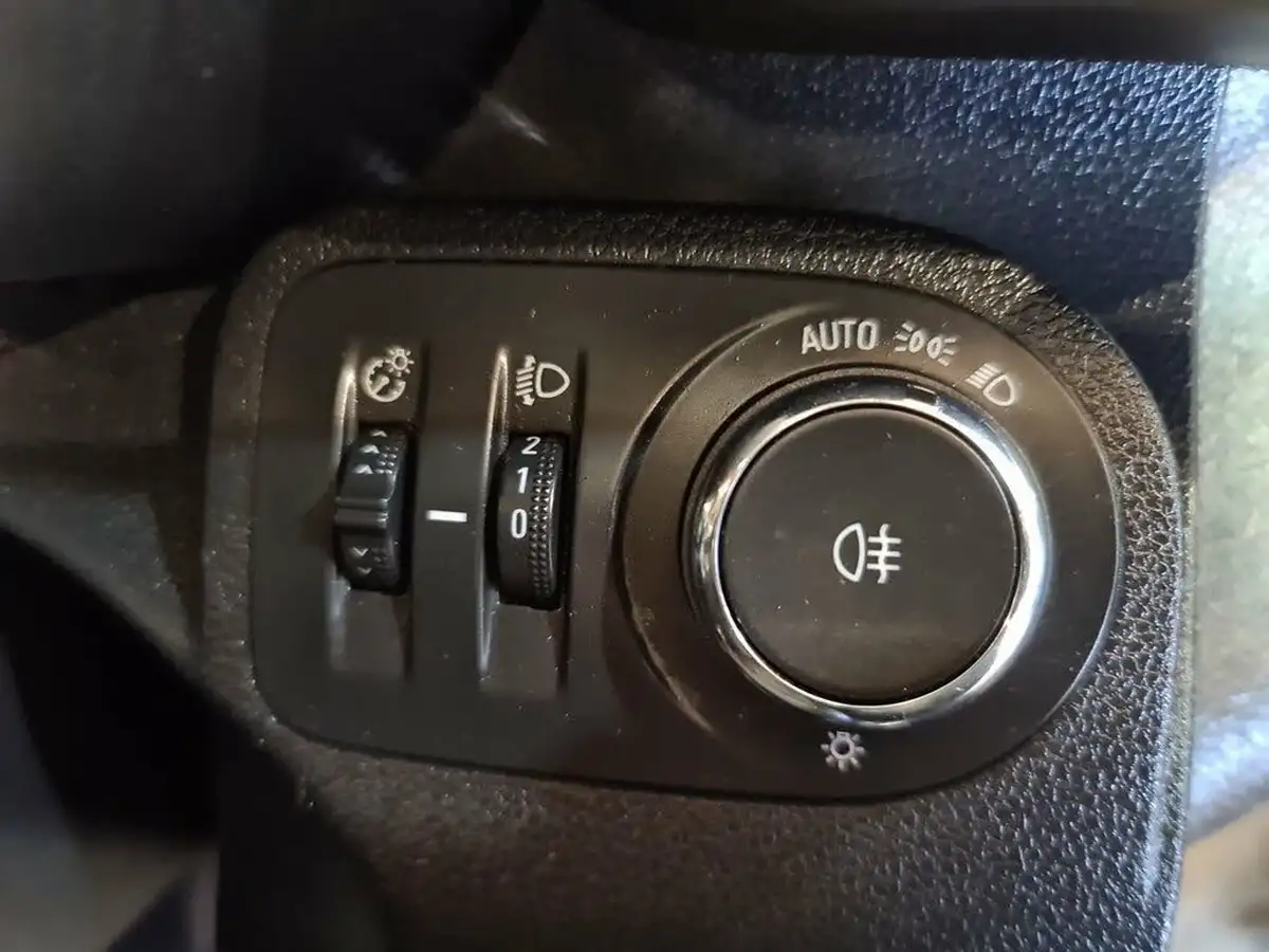 2021-vauxhall-combo-15cdti-dynamic-2300-100pseu6dt-l1h1-panel-big-28