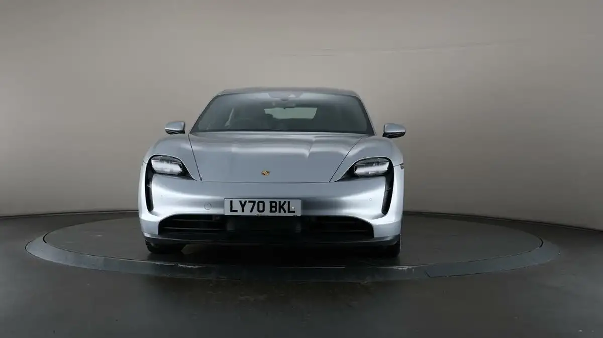 2020-porsche-taycan-e-4s-530ps-big-2