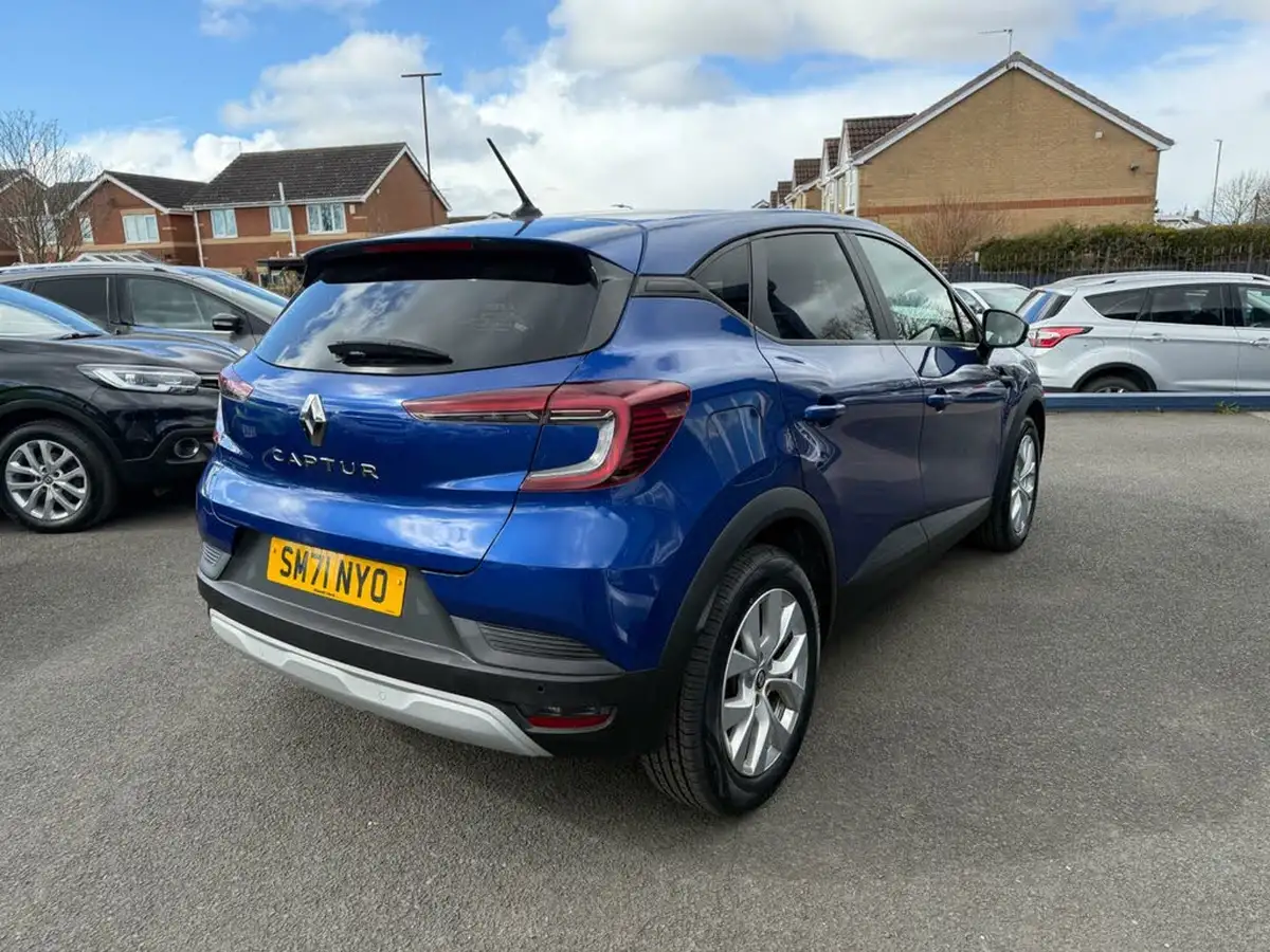 2022-renault-captur-13-tce-iconic-edition-edc-auto-big-24