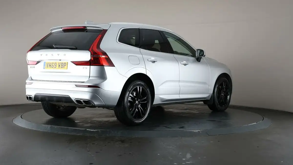 2019-volvo-xc60-20-t5-momentum-pro-big-63