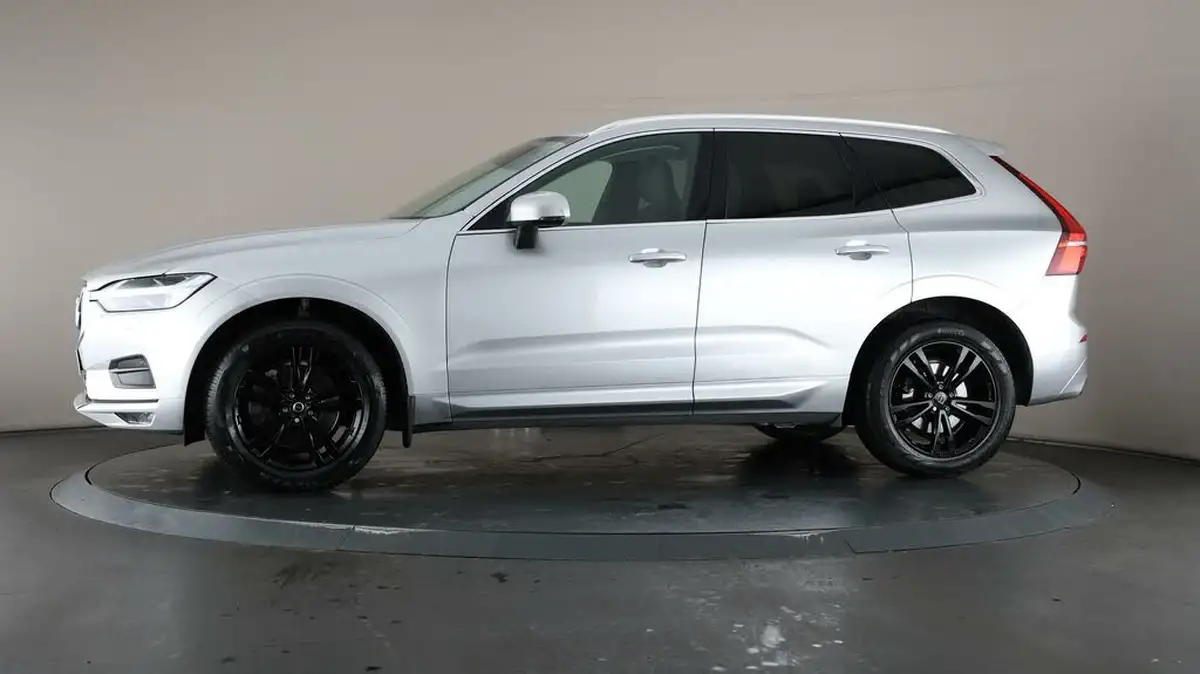 2019-volvo-xc60-20-t5-momentum-pro-big-35