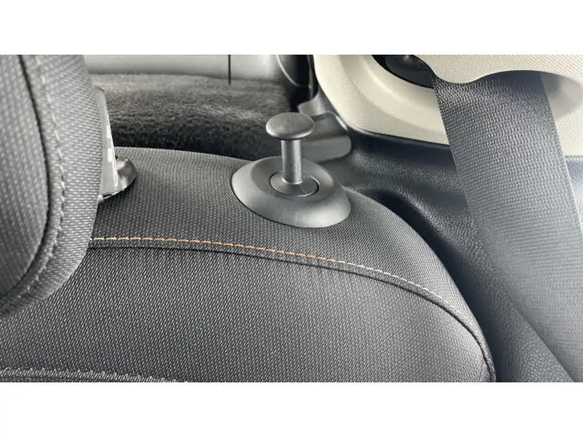 2018-mini-cooper-15-one-series-ii-ss-5d-big-33