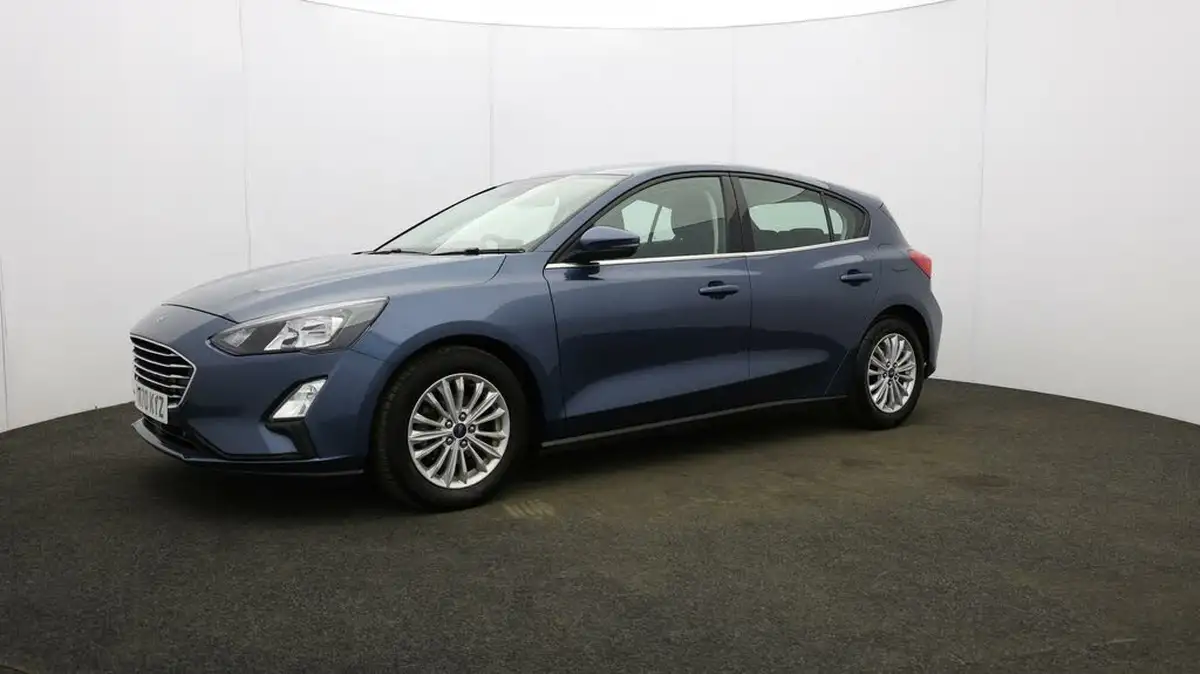 2021-ford-focus-15-titanium-edition-hatchback-big-2