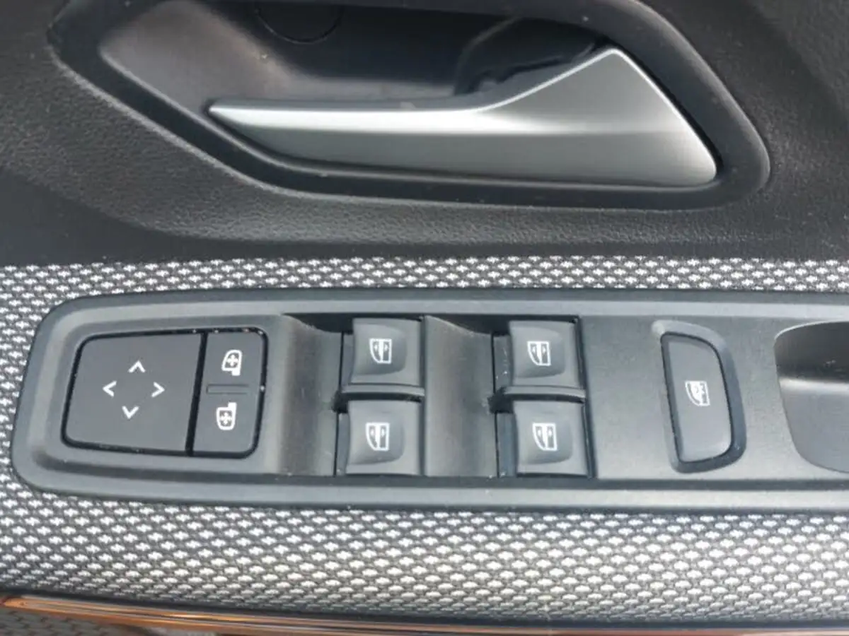 2023-dacia-sandero-stepway-10-tce-journey-90bhp-big-11