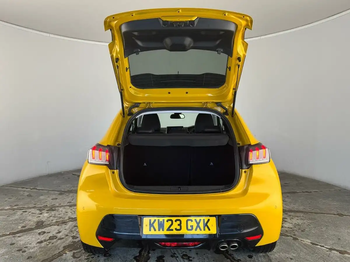 2023-peugeot-208-12-puretech-allure-premium-130ps-eat8-big-34