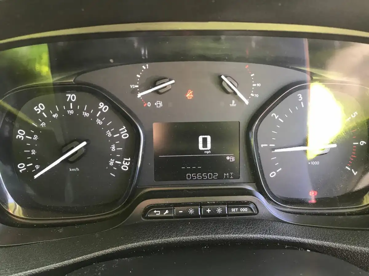 2021-peugeot-expert-15-bluehdi-professional-standard-1000-eu6dt-e-big-17