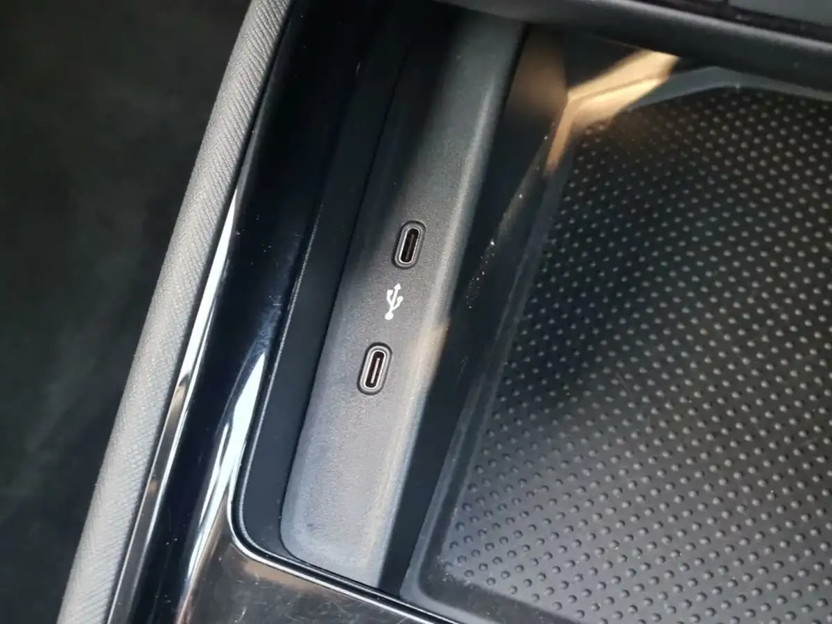 2020-skoda-kamiq-10-tsi-se-95ps-big-22