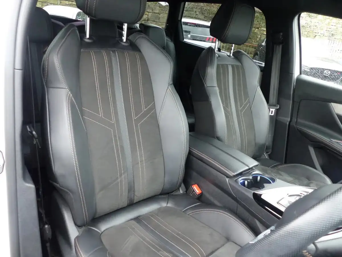 2021-peugeot-5008-suv-12-puretech-gt-premium-big-4