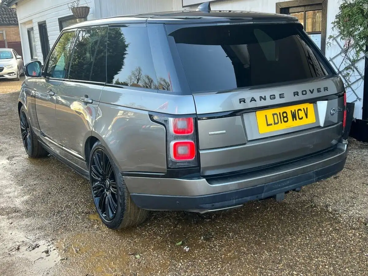 2018-land-rover-range-rover-30tdv6-autobiography-big-9