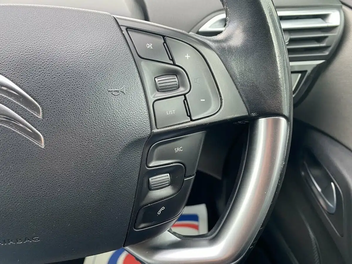 2016-citroen-grand-c4-picasso-16bluehdi-exclusive-big-49